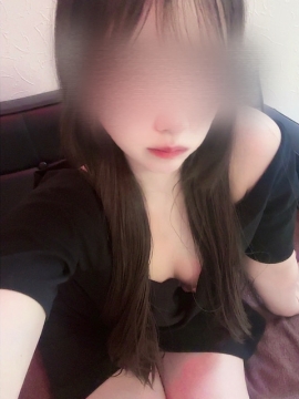 愛川 まりな